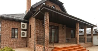 Строительство домов из кирпича с мансардой в Пыть-яхе | от 3658 рублей